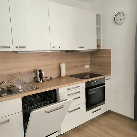 Modern Comfort In The Heart Of The Of * Двур-Кралове-над-Лабем