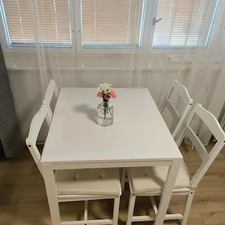 Modern Comfort In The Heart Of The Of Апартаменты Двур-Кралове-над-Лабем